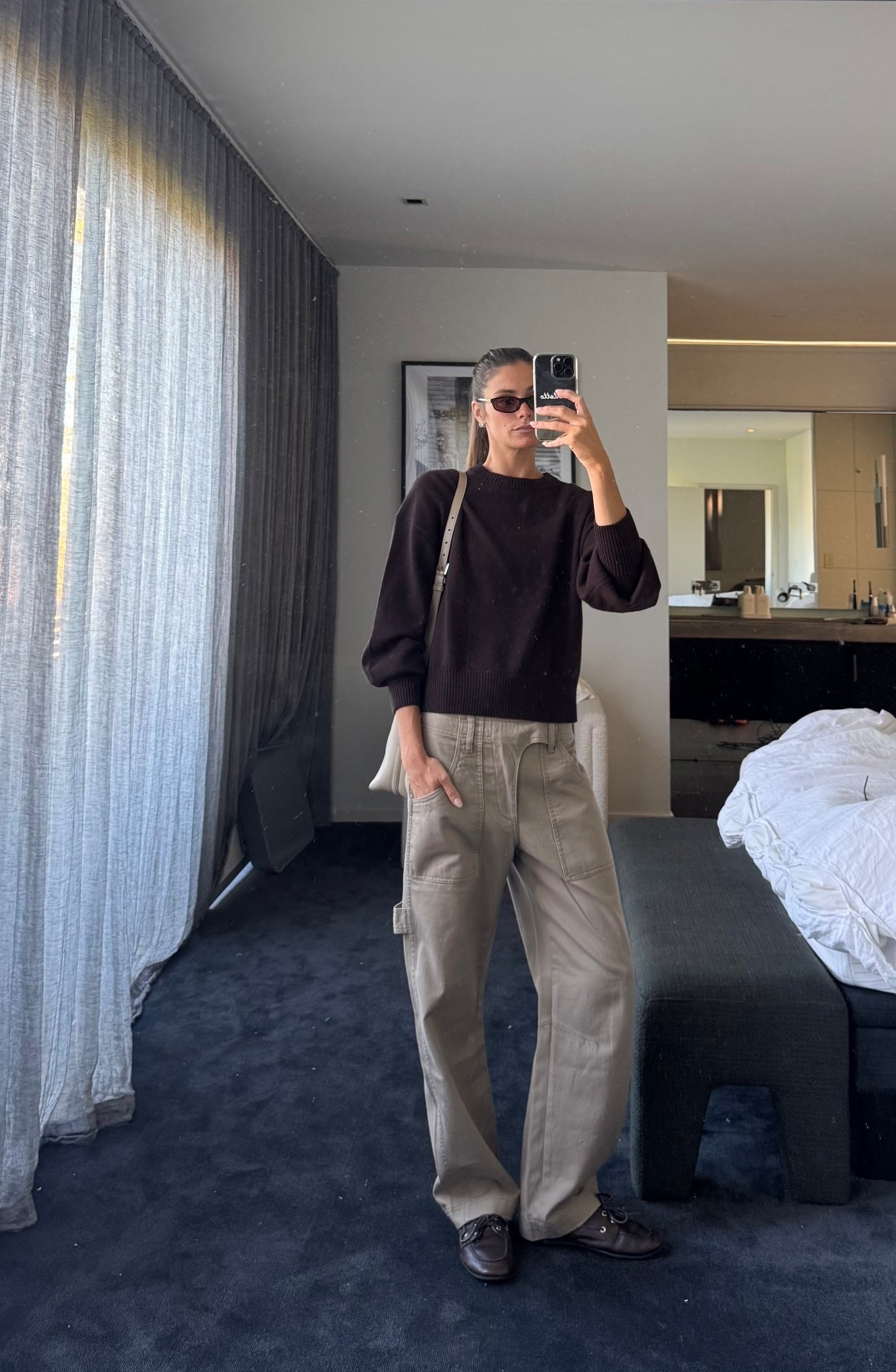 Casual OOTD in cargos 
I’m wearing a size 23 in the pants!

#LTKstyletip #LTKautumn #LTKaustralia