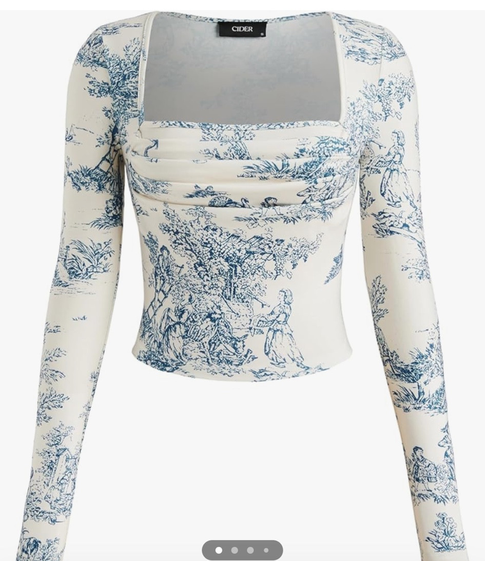 CIDER Santorini Beach Vacation Toile de Jouy Square Neck Ruched Long Sleeve Crop Top

#LTKStyleTip #LTKSeasonal #LTKxNSale