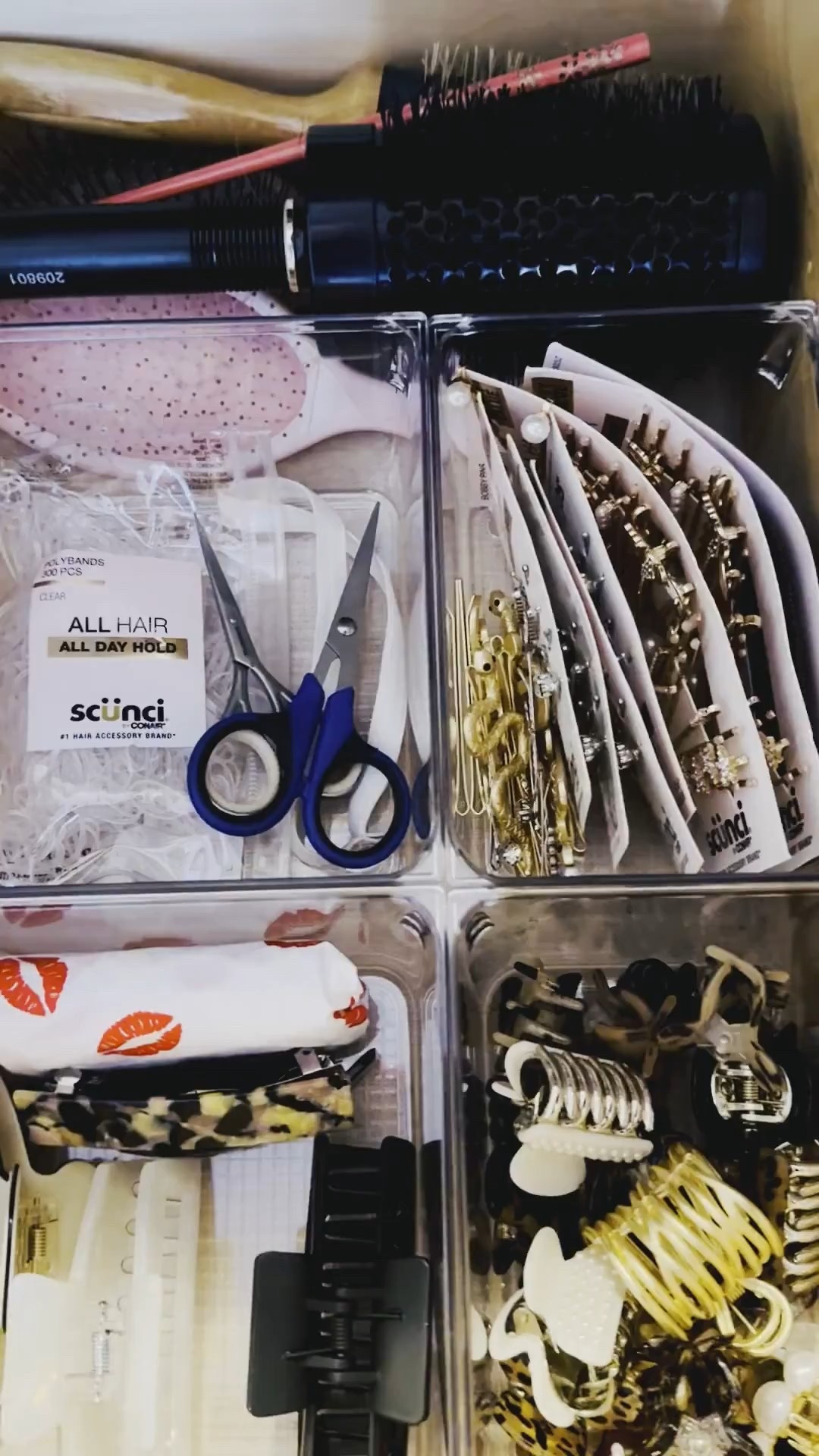 Bathroom drawer organization

#LTKHome #LTKFindsUnder50 #LTKBeauty