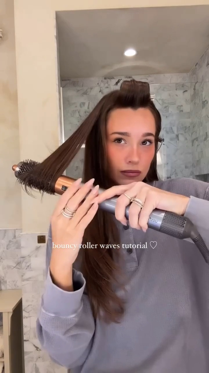 Per your request! Bouncy roller waves tutorial ♡ ps I usually do this on completely damp hair and it comes out even better / more fresh looking! 

 