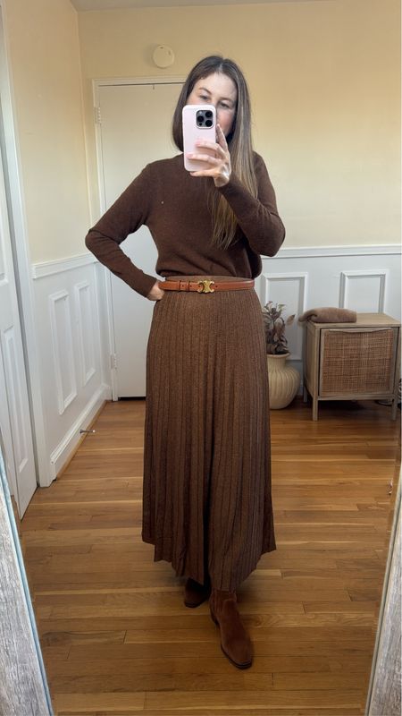 My brown cashmere sweater is on sale for $80

#LTKfindsunder100 #LTKSeasonal