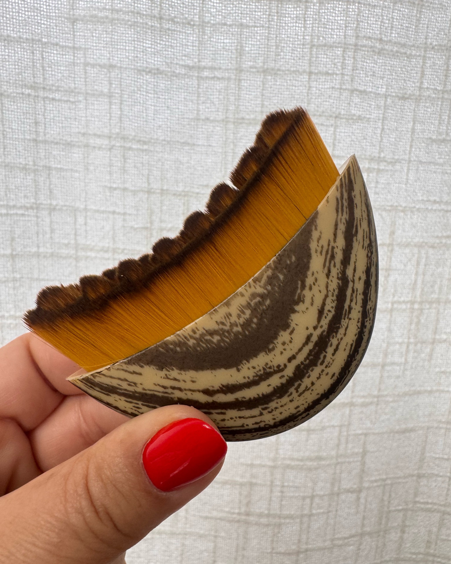 A lymphatic face brush that leaves your skin feeling snatched, sculpted, and refreshed—like you just walked out of a luxury spa. ✨

It’s become one of my favorite self-care essentials for reducing puffiness, boosting circulation, and giving my skin that healthy, lifted glow. The best part? Just a few minutes a day makes all the difference.

Ready to elevate your skincare routine? Tap the link to shop and give your skin the spa treatment it deserves! 💆‍♀️🤍 #LTKBeauty #SkincareFavorites #SelfCareEssentials #GlowingSk

#LTKdayinmylife #LTKBeauty #LTKselfcare
