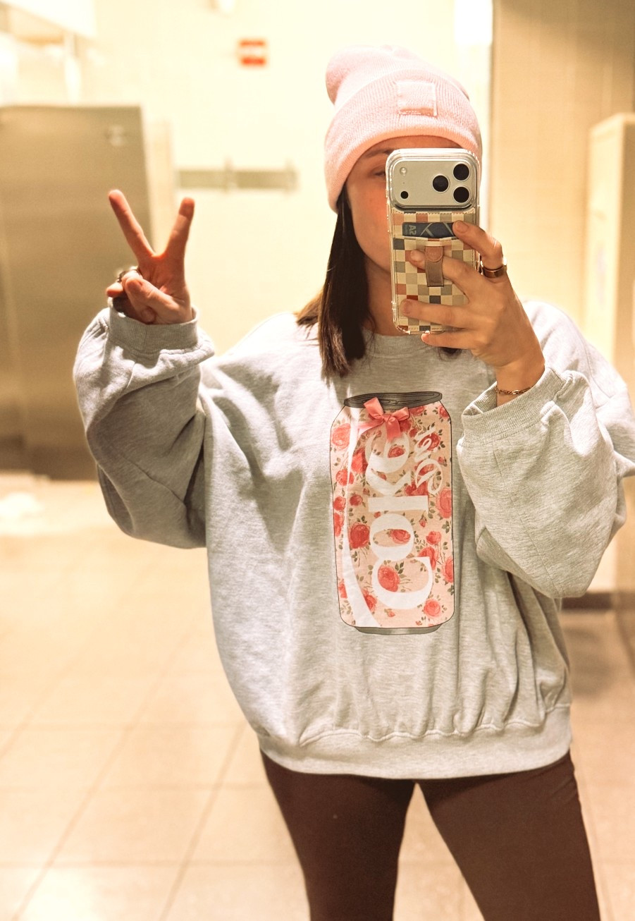 Fellow Diet Coke lovers— this is 👍🏻🩷✨

#LTKSeasonal