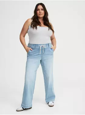 Weekend Wide Leg Mid-Rise Jean | Torrid (US & Canada)