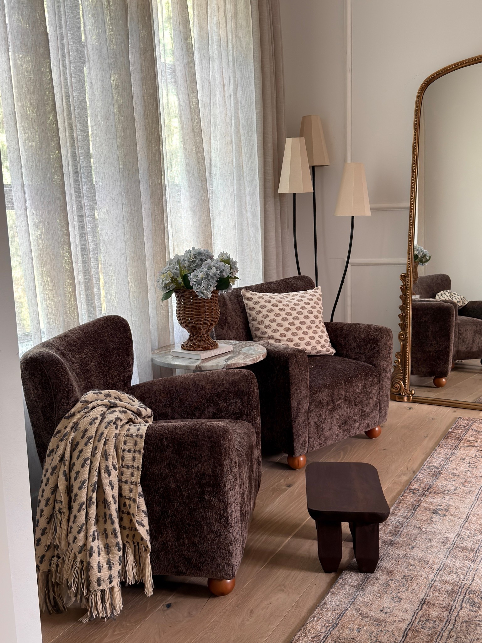 Designer look for less 
Arm Chairs
