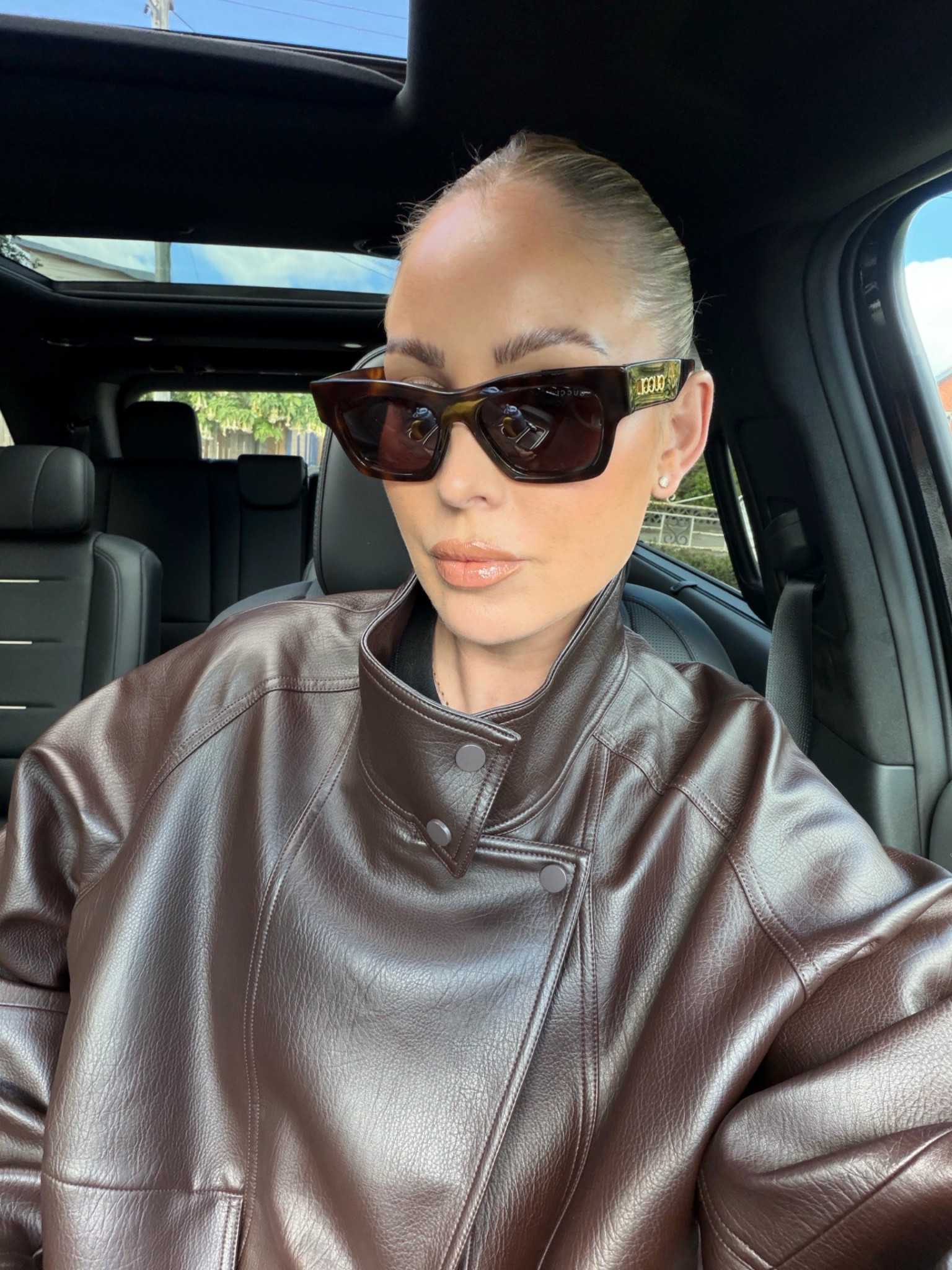 I apologise that this bomber is currently sold out, but I’ve linked some other options! Ok price points too!

Also, these sunnies…. Still so obsessed with them! A classic style that goes with everything! 

#LTKautumn #LTKaustralia #LTKstyletip