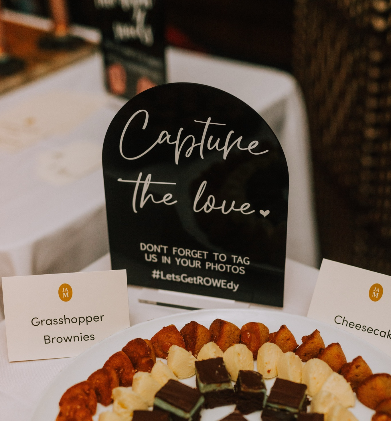 black and white wedding sign 
#wedding #signage #weddingdecor #etsy

#LTKwedding