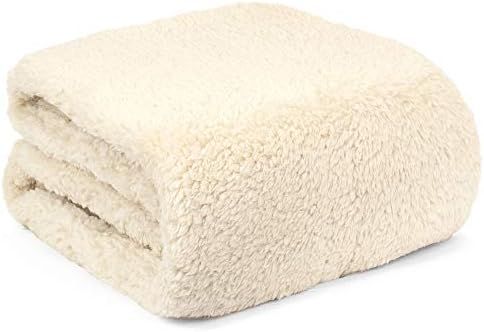 PAVILIA Plush Sherpa Throw Blanket for Couch Sofa | Soft Fluffy Shaggy Fleece Blanket | Fuzzy, Co... | Amazon (US)