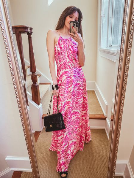 The cutest paisley maxi dress that’s fit for a wedding guest dress, gala or beach! Looks so expensive 💘💘💘

#LTKwedding #LTKfindsunder50 #LTKGala