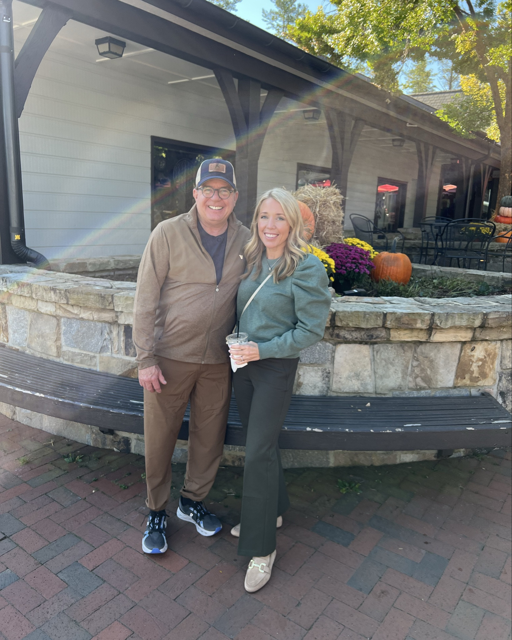 Mountains outfits: upscale athleisure for shopping, hiking, and play! Loving this puff sleeve sweatshirt for fall! The cropped pants are stretchy like a legging but thicker and more structured like a Ponte work pant. Can dress them up or down as you see here  

#LTKTravel #LTKActive #LTKWorkwear