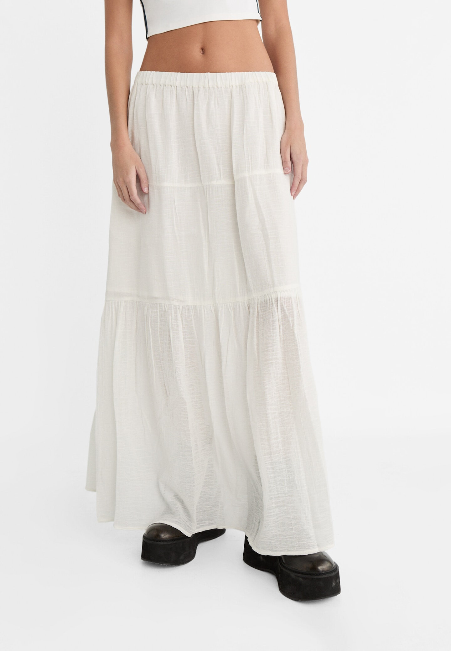 Long flowing skirt with an elasticated waistband - Women's Midi | Stradivarius United Kingdom | Stradivarius (UK)