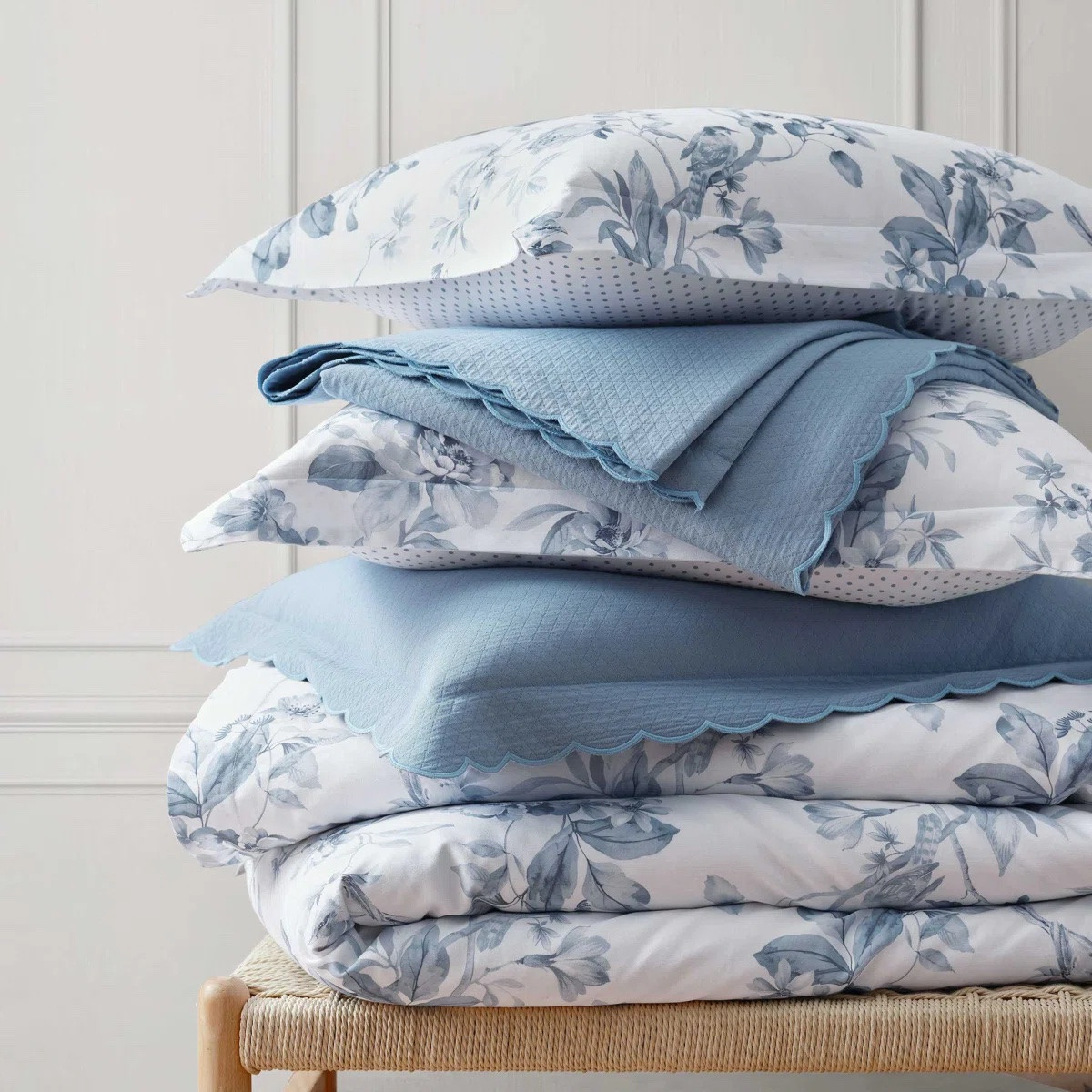 Over 60% off! 🎉 100% cotton duvet set on major sale! 💙 Blue and white bird print, new arrivals, summer bedding chinoiserie