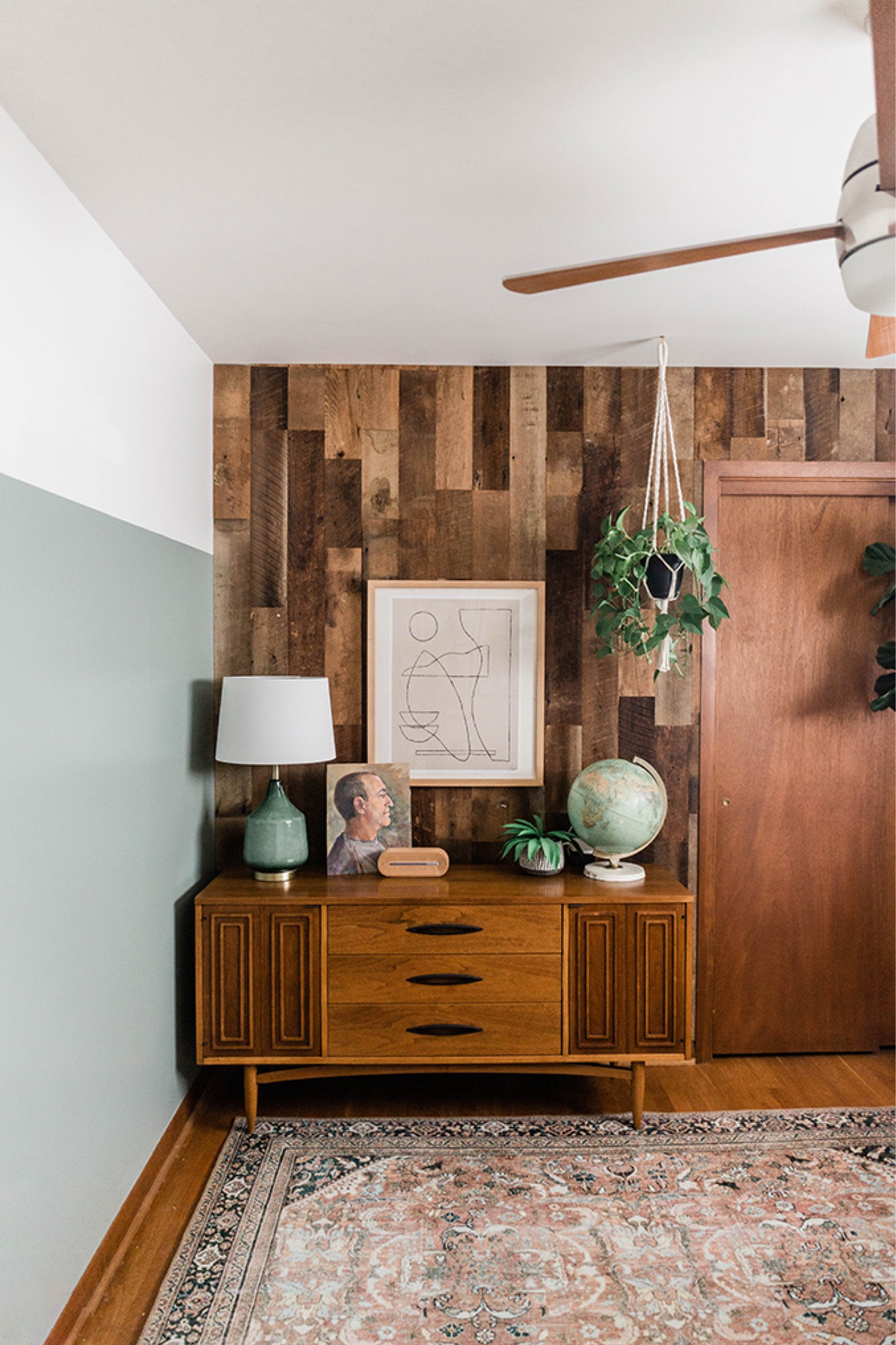 Throwback to the reclaimed wood feature wall that I installed in my home office at our old house! Linking a look-a-like wood paneling option and wallpaper here (plus other décor) in case you want to get this look for yourself⭐️

#LTKHome