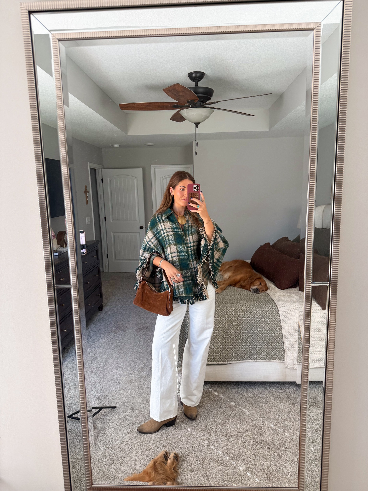 size s/m in poncho, jeans sold out but linked similar! 


montana outfit inspo, western fashion, cowgirl boots, jackson hole outfit