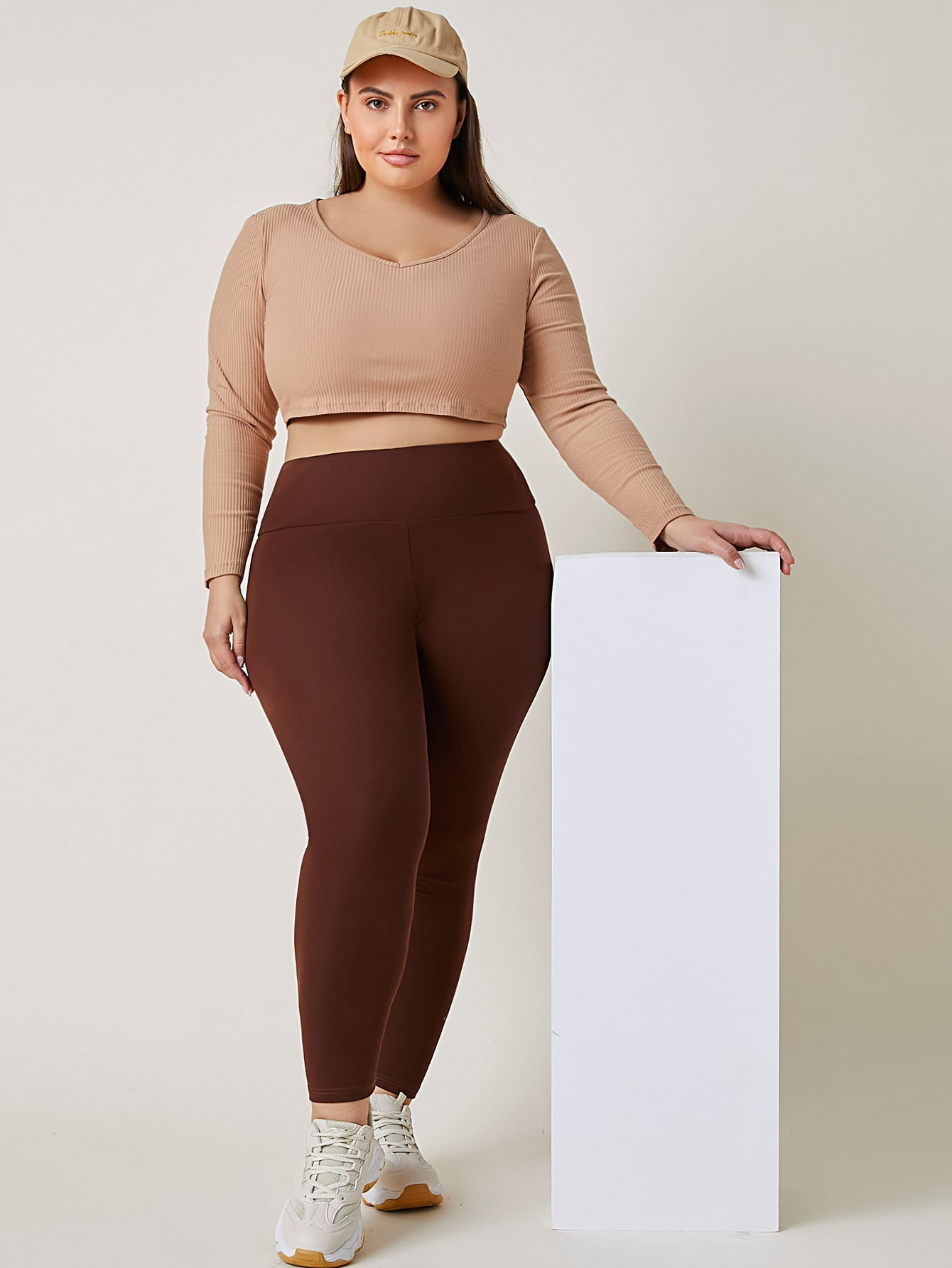 SHEIN BASICS Plus Wide Waistband Crop Leggings | SHEIN