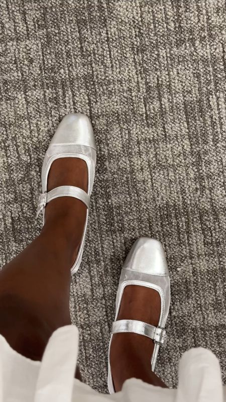 Mary Jane Flats 
Available in other colors. I’m wearing a size 9. Great for work or traveling. 

Spring Outfit, Spring Shoes, Flats, Travel Outfit, 
#LTKOver40 #SpringOutfit #Shoes #Ootd 


#LTKshoecrush #LTKSeasonal #LTKVideo