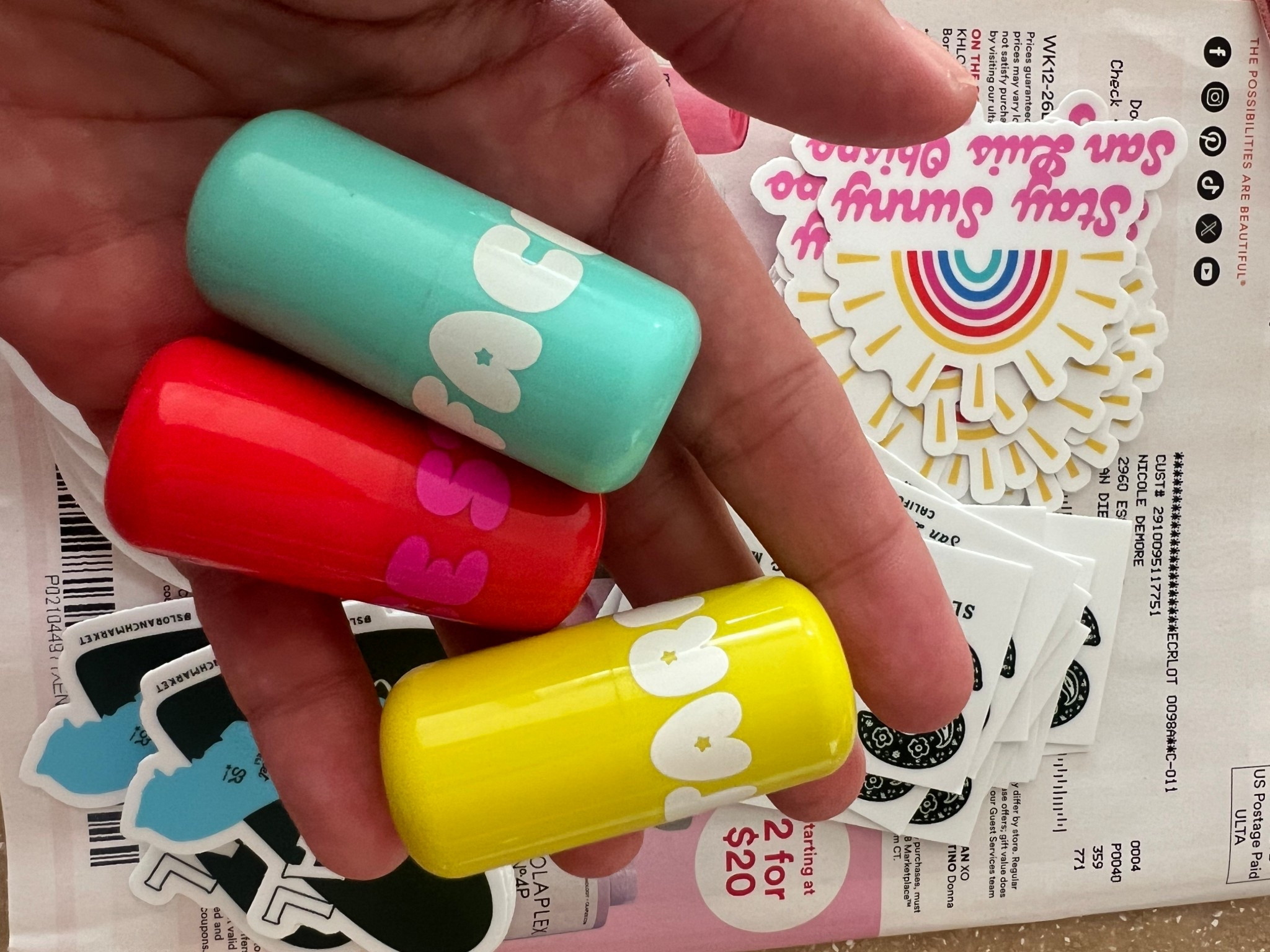 Muah 💛🧡🩵❤️🩷
… a reminder of these lip balms I love for end of year gifting. Cute colors / scents, natural ingredients, cute packaging. I have them in every bag!



#LTKMothersDay #LTKBeauty #LTKSeasonal