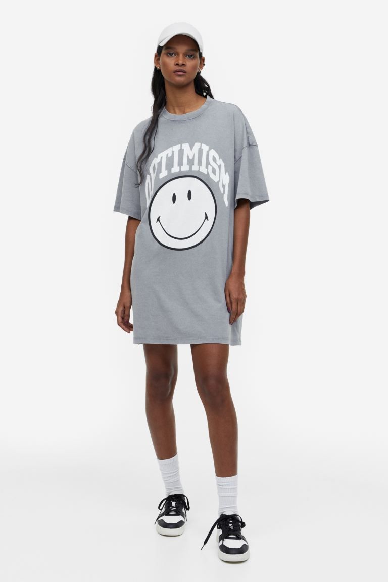 T-Shirt-Kleid mit Print | H&M (DE, AT, CH, NL, FI)