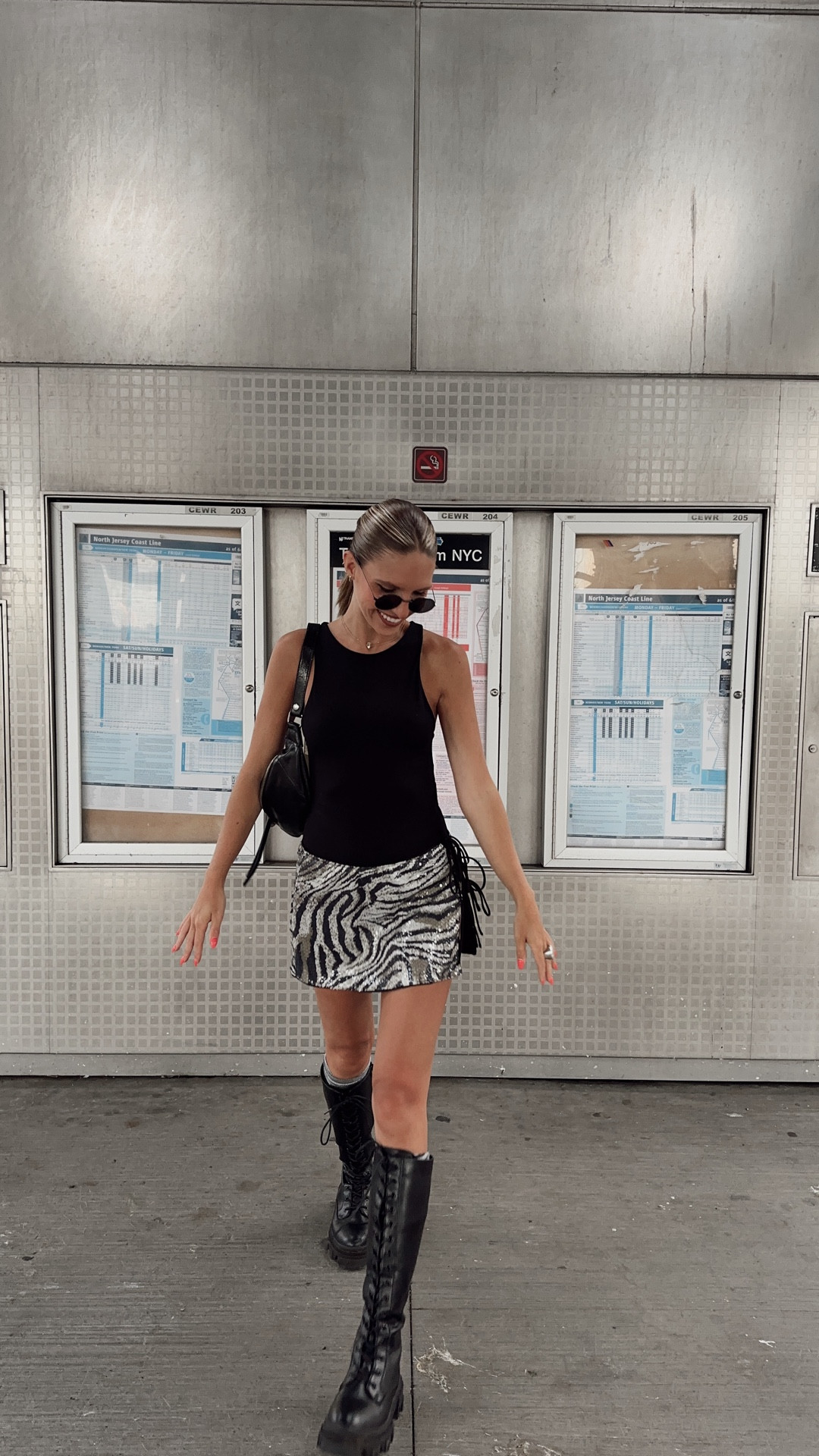 rufus du sol concert fit, night 1! #edmconcert #ravetok #raveoutfit #rave #ootn #concertoutfit #rufusdusol

#LTKFindsUnder50 #LTKStyleTip #LTKSeasonal