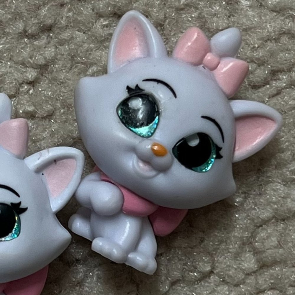 Disney Doorables Series 5: Marie from Aristocats | Poshmark