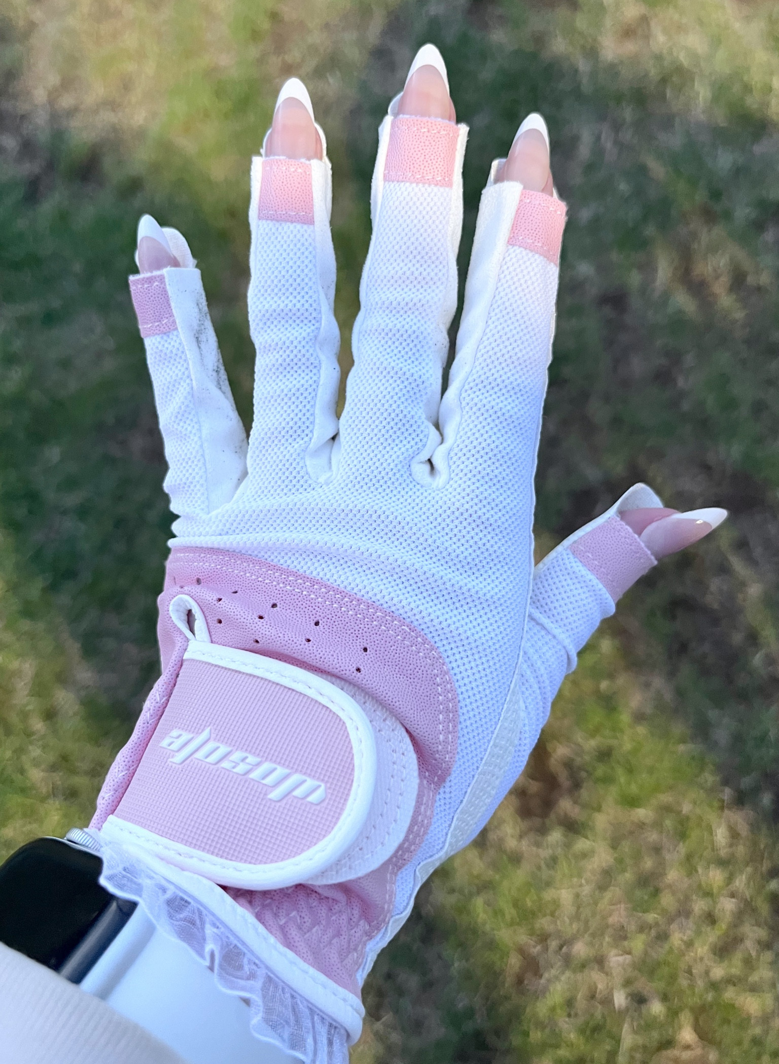 The perfect girly golf glove

#LTKActive