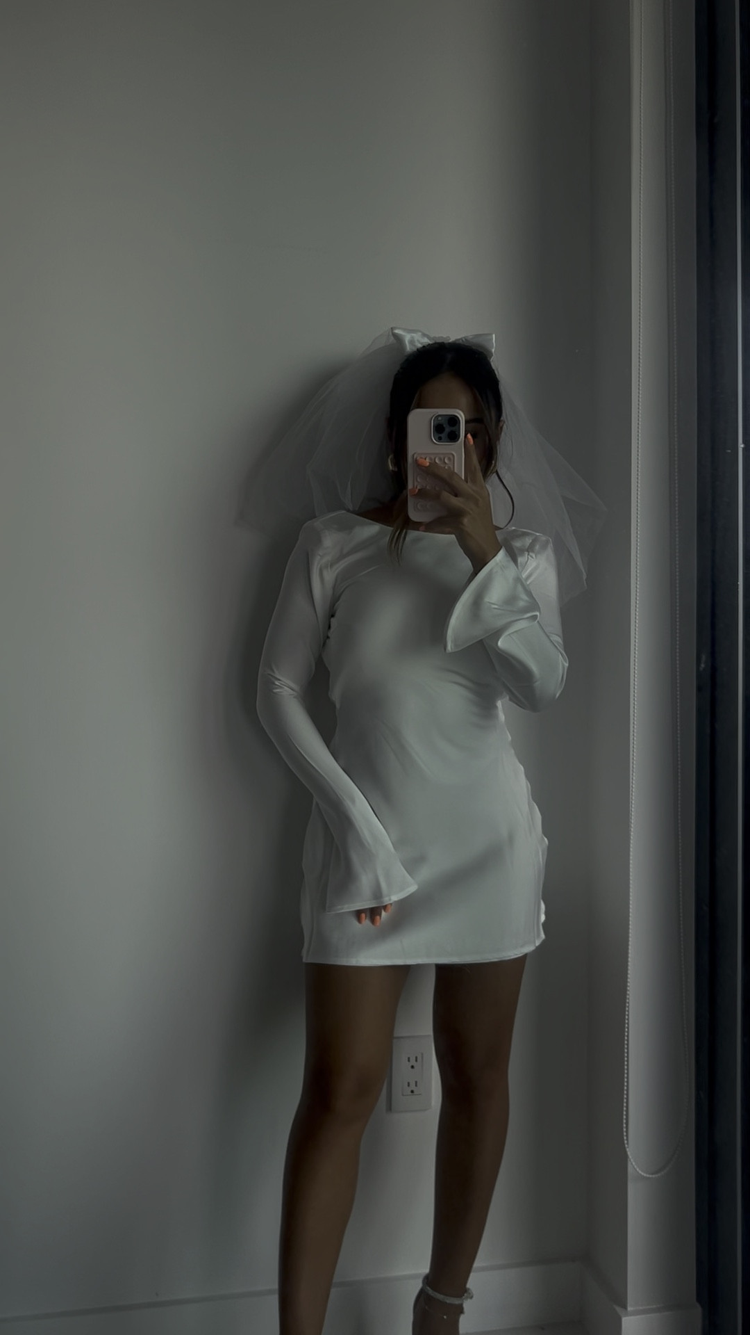 the back of the dress is to die for 😭