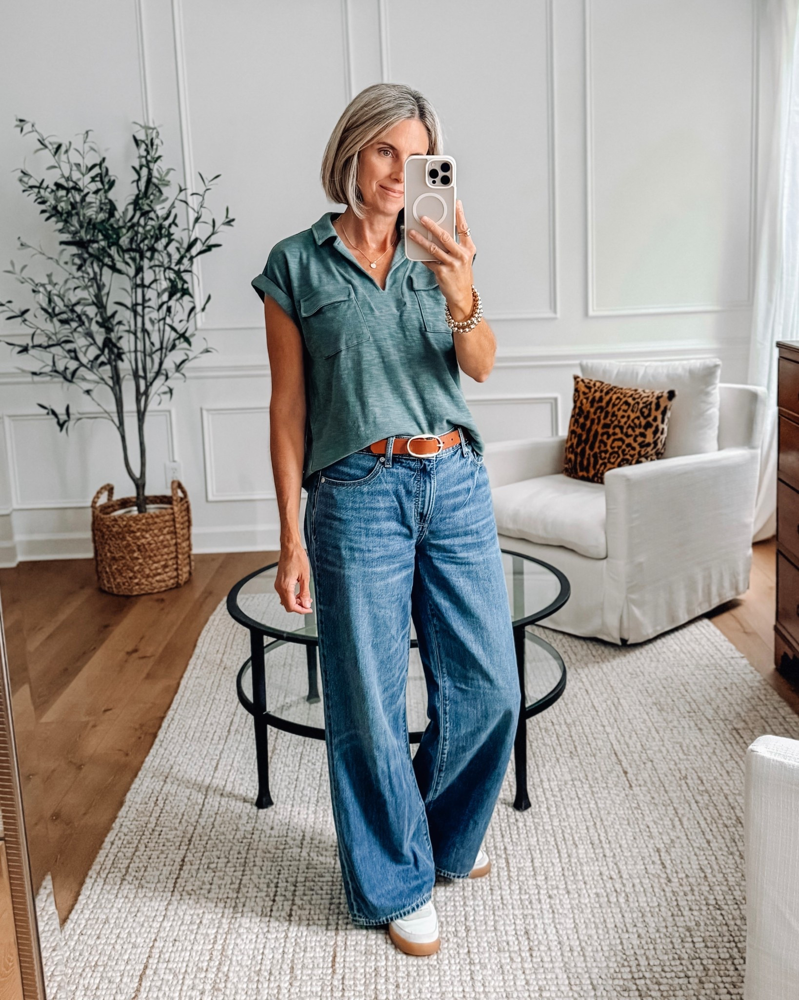 So excited to see mid rise jeans back 🙌 Love these wide leg denim jeans! So soft and comfortable. Wearing a 27/4, Top XS

#loftstyle #fallfashion #widelegjeans #sweaterweather #cardiganseason #ltkfall #ltkstyle #falloutfits #cozystyle #neutralstyle #autumnvibes


#LTKSeasonal #LTKFindsUnder50 #LTKOver40