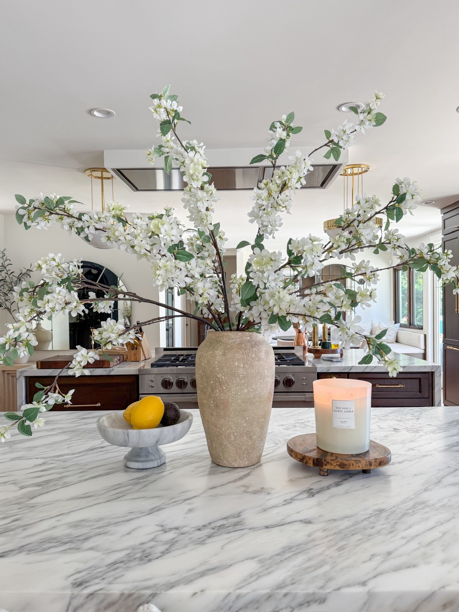 The quickest way to make your home feel like spring? Florals… especially when they’re on sale 🌷🤍 These are a current fave


#LTKSeasonal #LTKHome #LTKSaleAlert