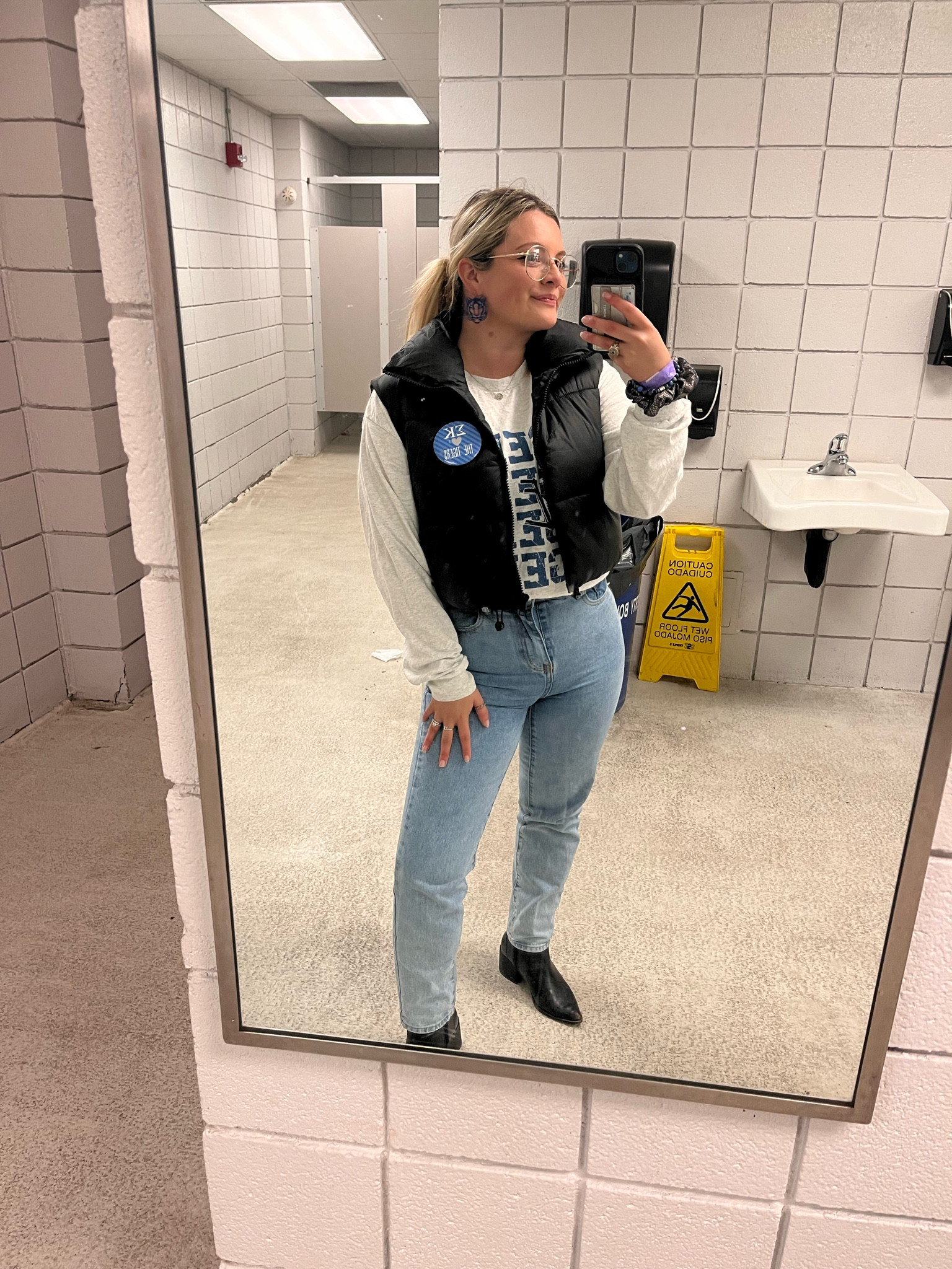 Game day
Go tigers
Memphis tigers
Game day outfits 
Sporting event outfit 

#LTKunder50 #LTKunder100 #LTKSeasonal