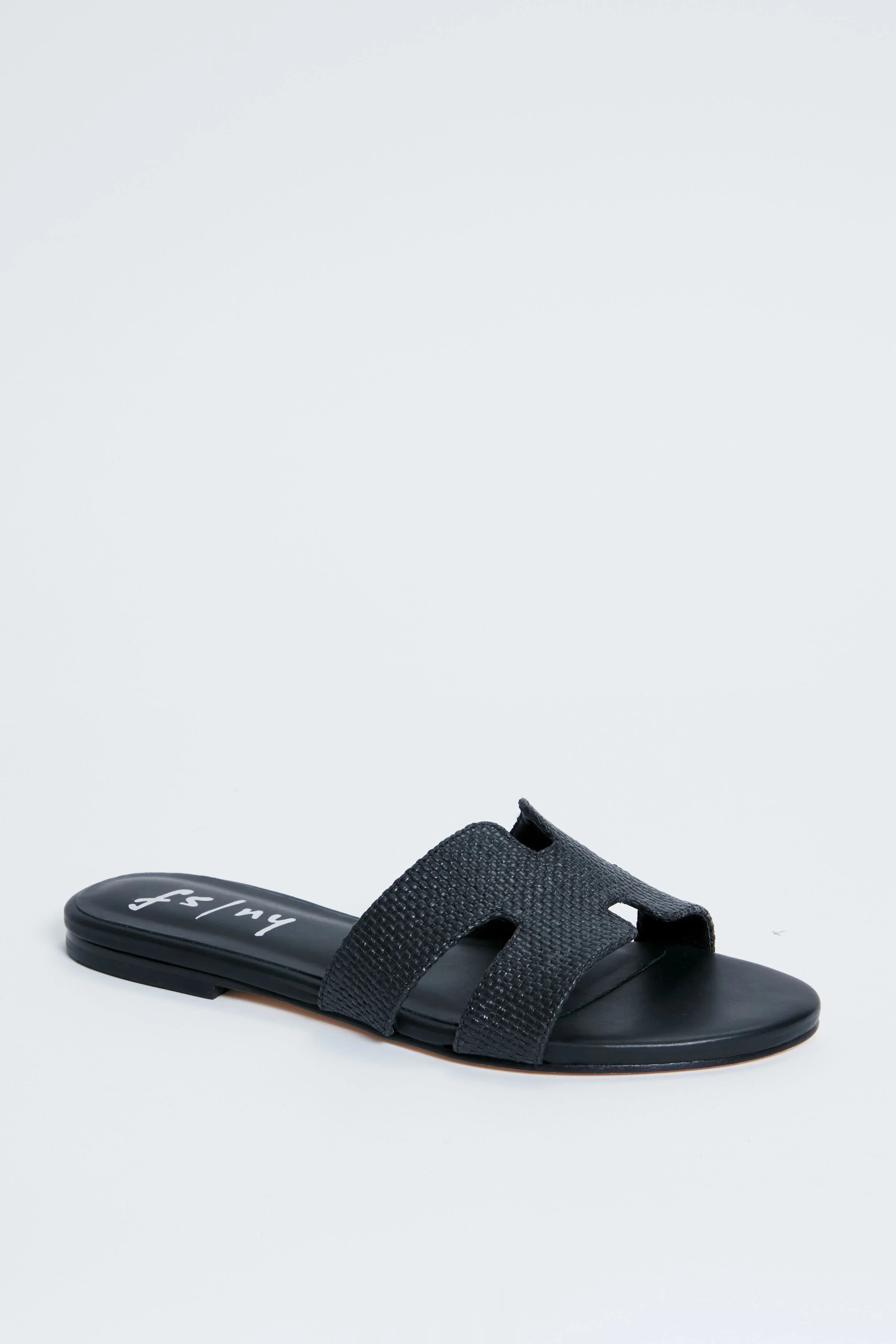 Black Raffia Alibi Sandals | Tuckernuck (US)