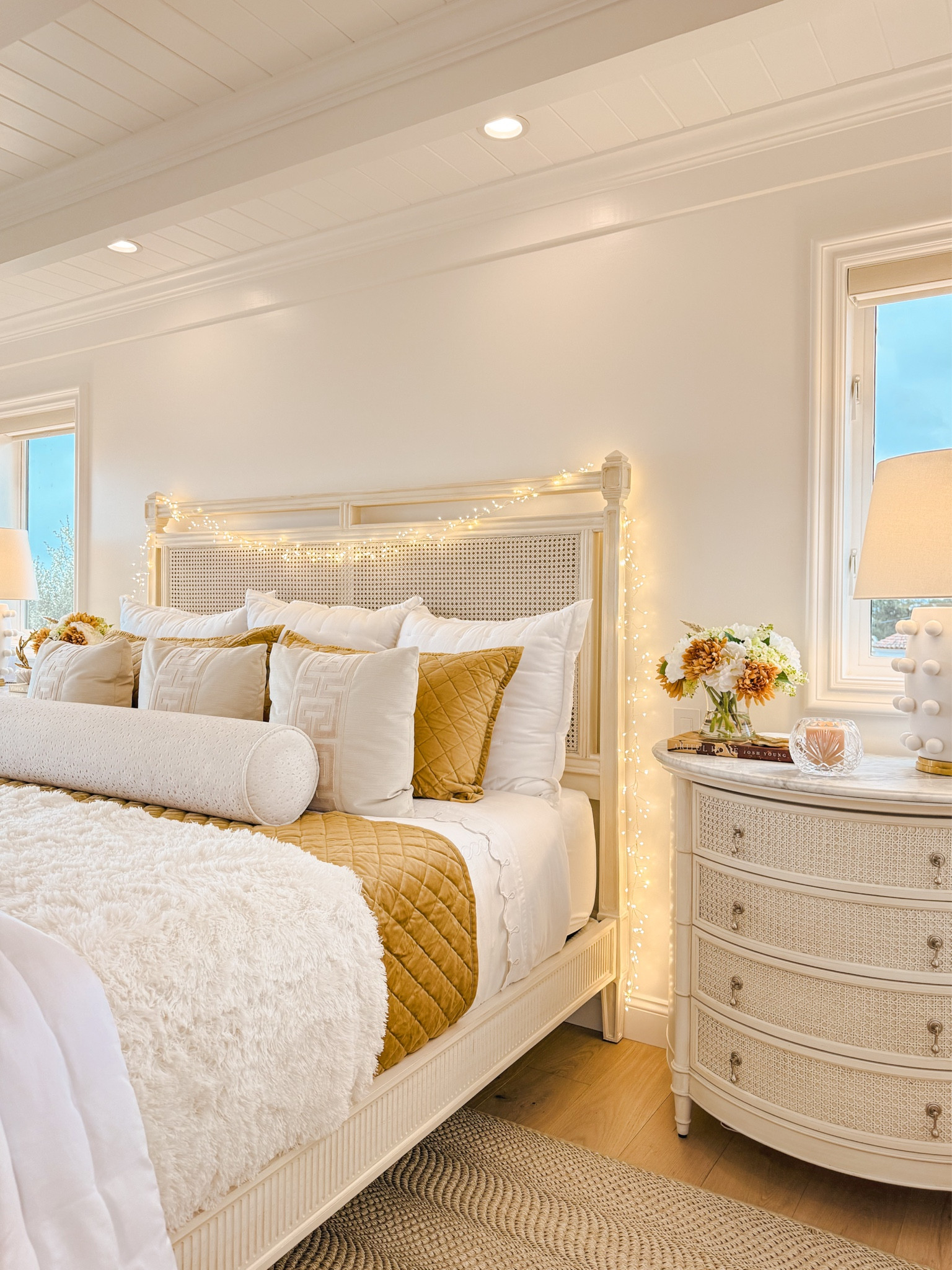 @Wayfair Cozy bedding refresh! 💫

Refreshing my bedding with this beautiful cozy velvet quilt and faux fur duvet cover set. So perfect for this time of year. 

Wayfair has so many great options to suit every budget, space, and style. There’s something for everyone 👏🏼

#OnlyAtWayfair, #Wayfair, #Wayfairpartner 


#LTKSaleAlert #LTKHome #LTKSeasonal