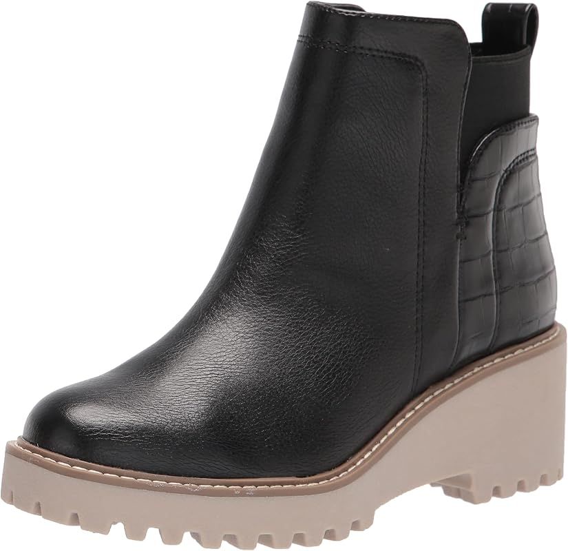 DV Dolce Vita Women's Rielle Ankle Boot | Amazon (US)