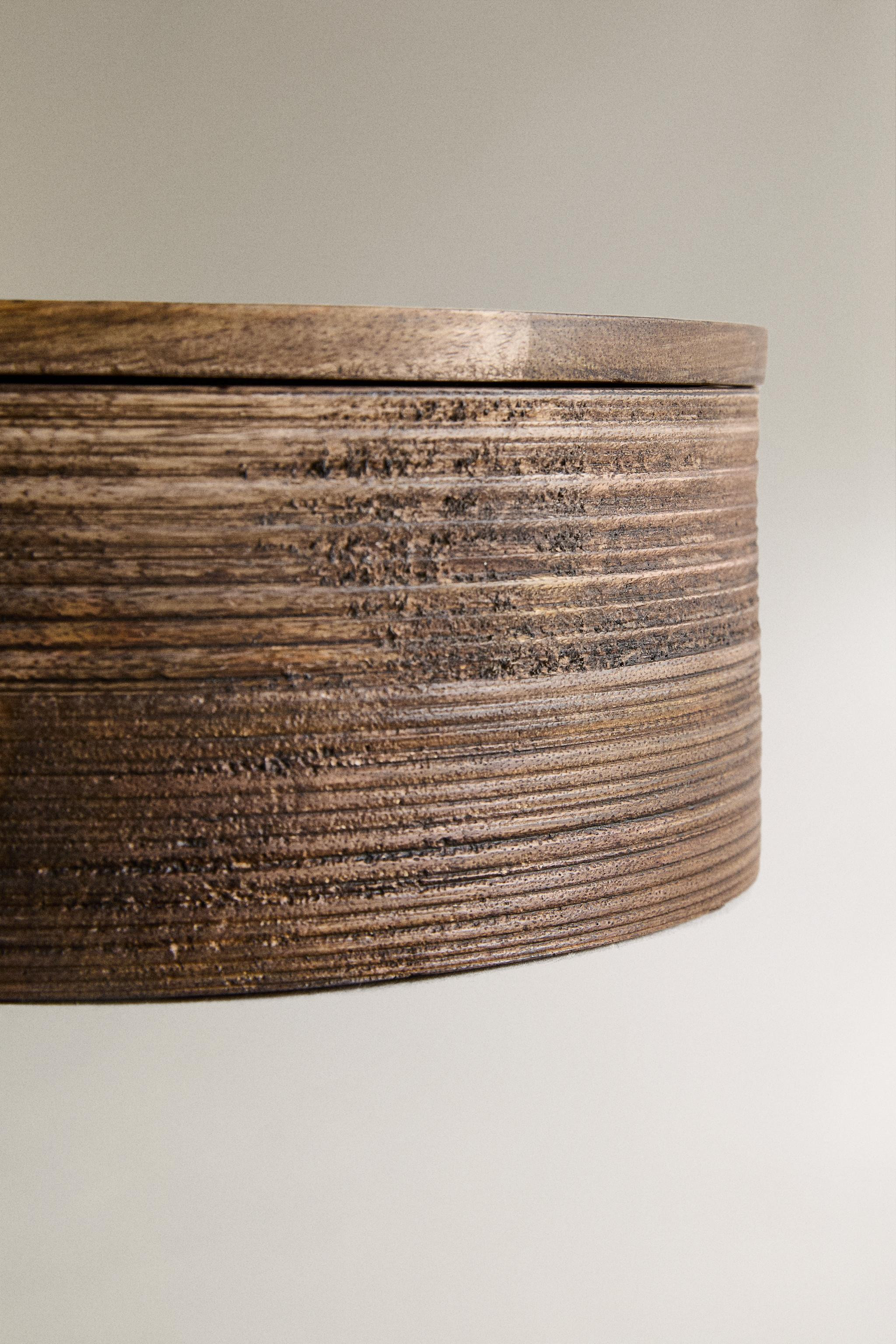 LARGE ROUND WOODEN BOX | Zara US