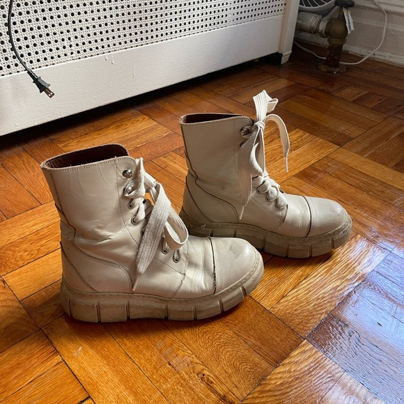 Alohas Can-Can Boot, cream | Poshmark