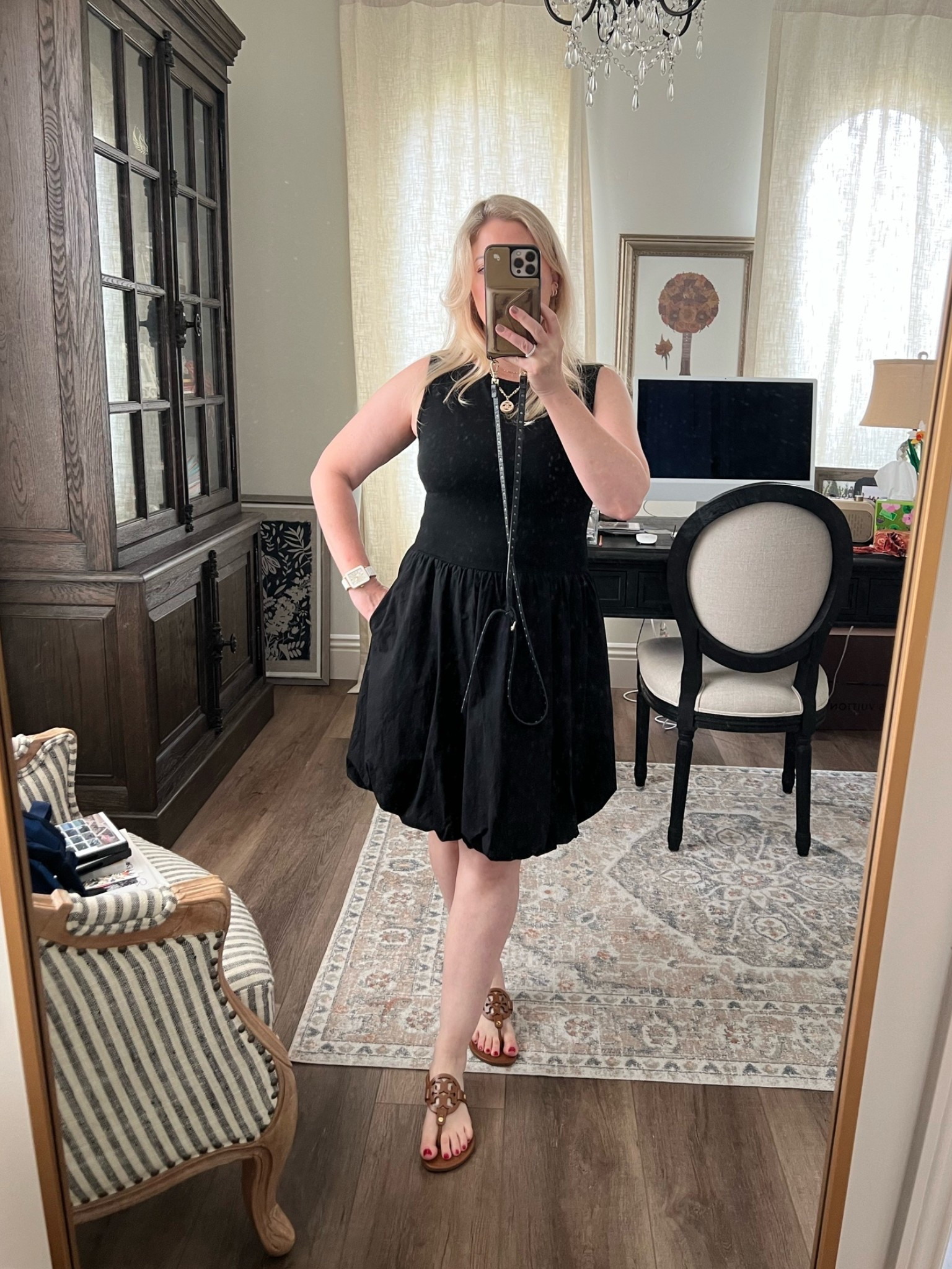 Sleeveless bubble dress with pockets.

#LTKootd #LTKOver40 #LTKPetite