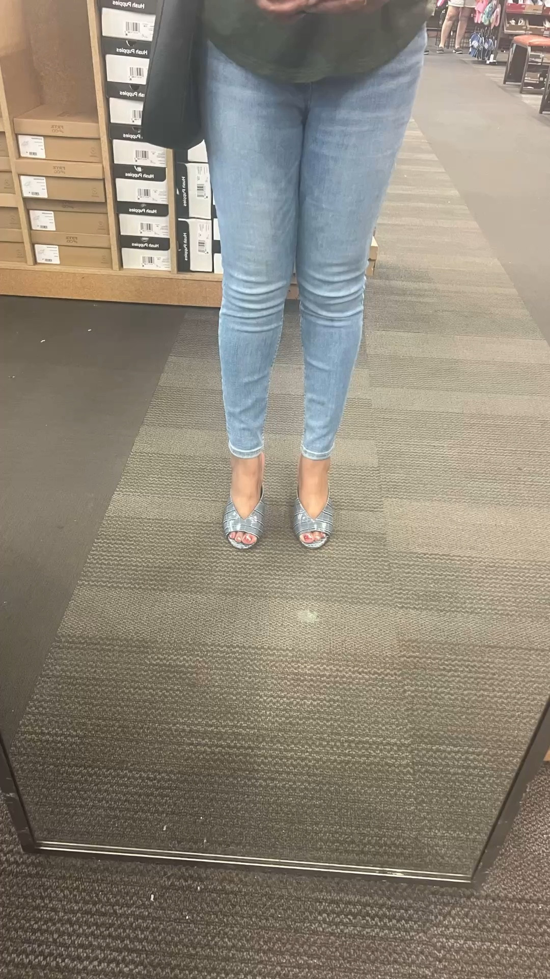 DSW 👠Sale
Ends 04/26/2026

$10 off $49
$20 of $99
$60 off $199

Code: NEWLOOKS

#LTKSaleAlert