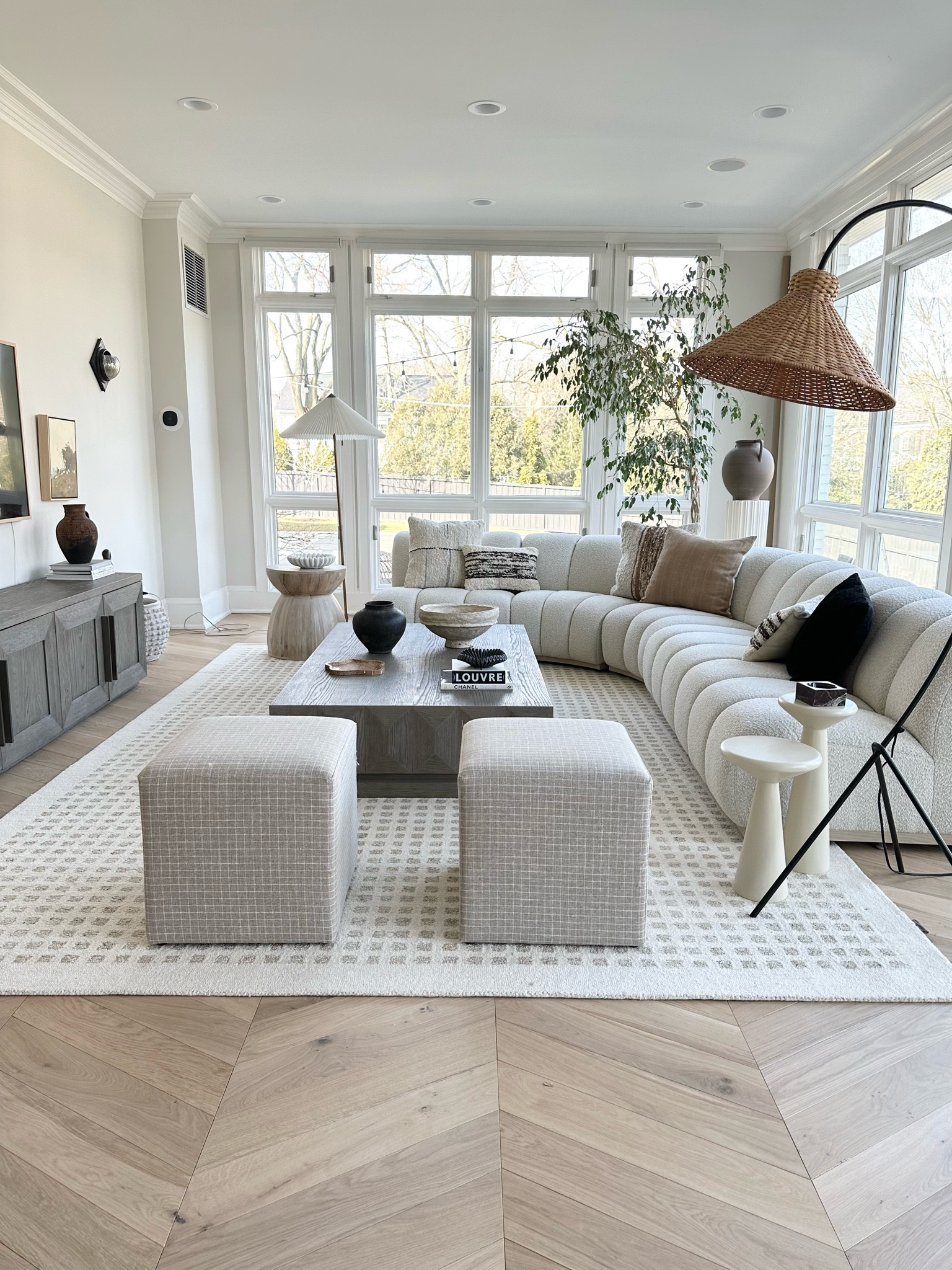  RenPolly rug Loloi 

#LTKhome #LTKsalealert #LTKunder100