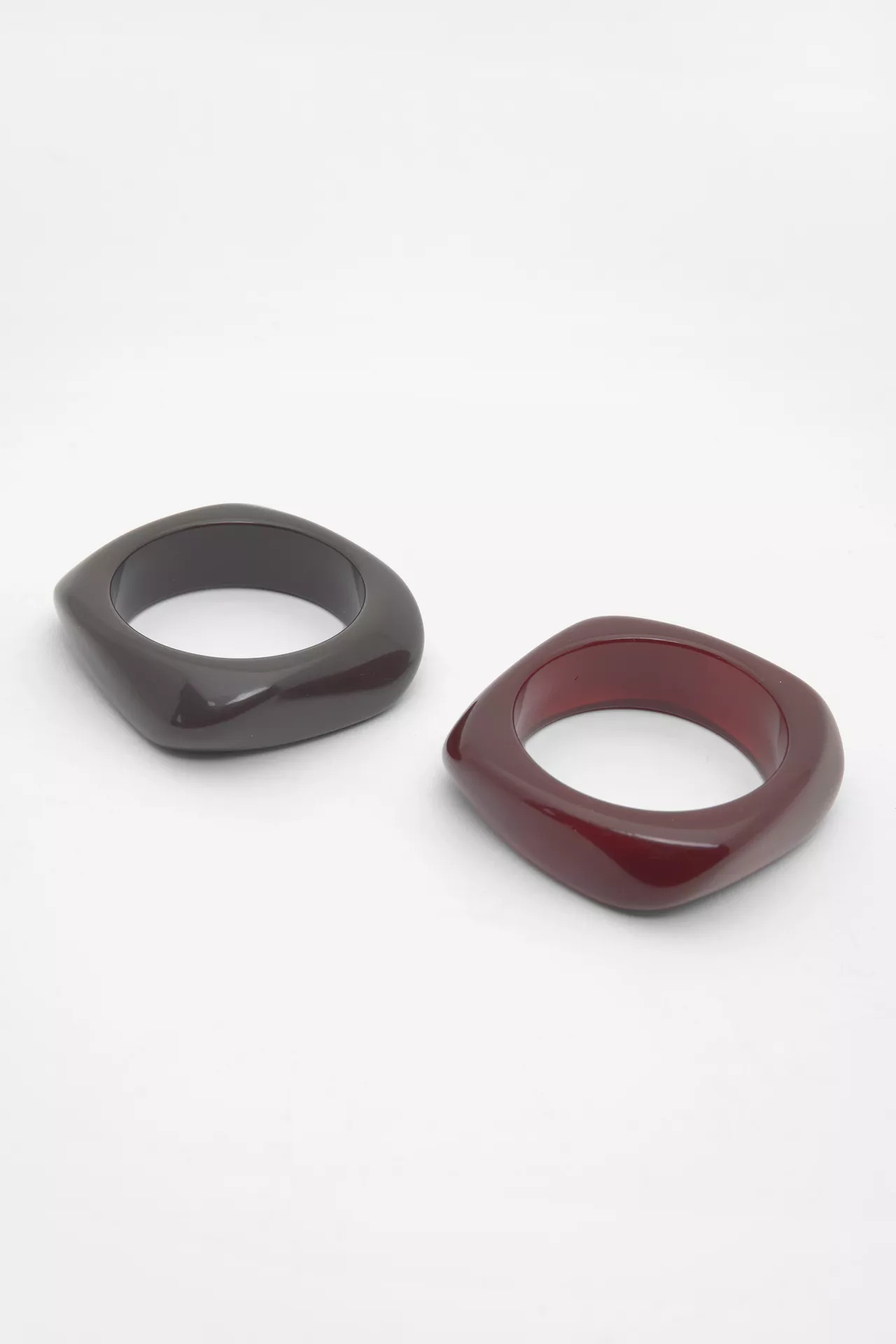 Pack of resin arm bangles | PULL and BEAR UK