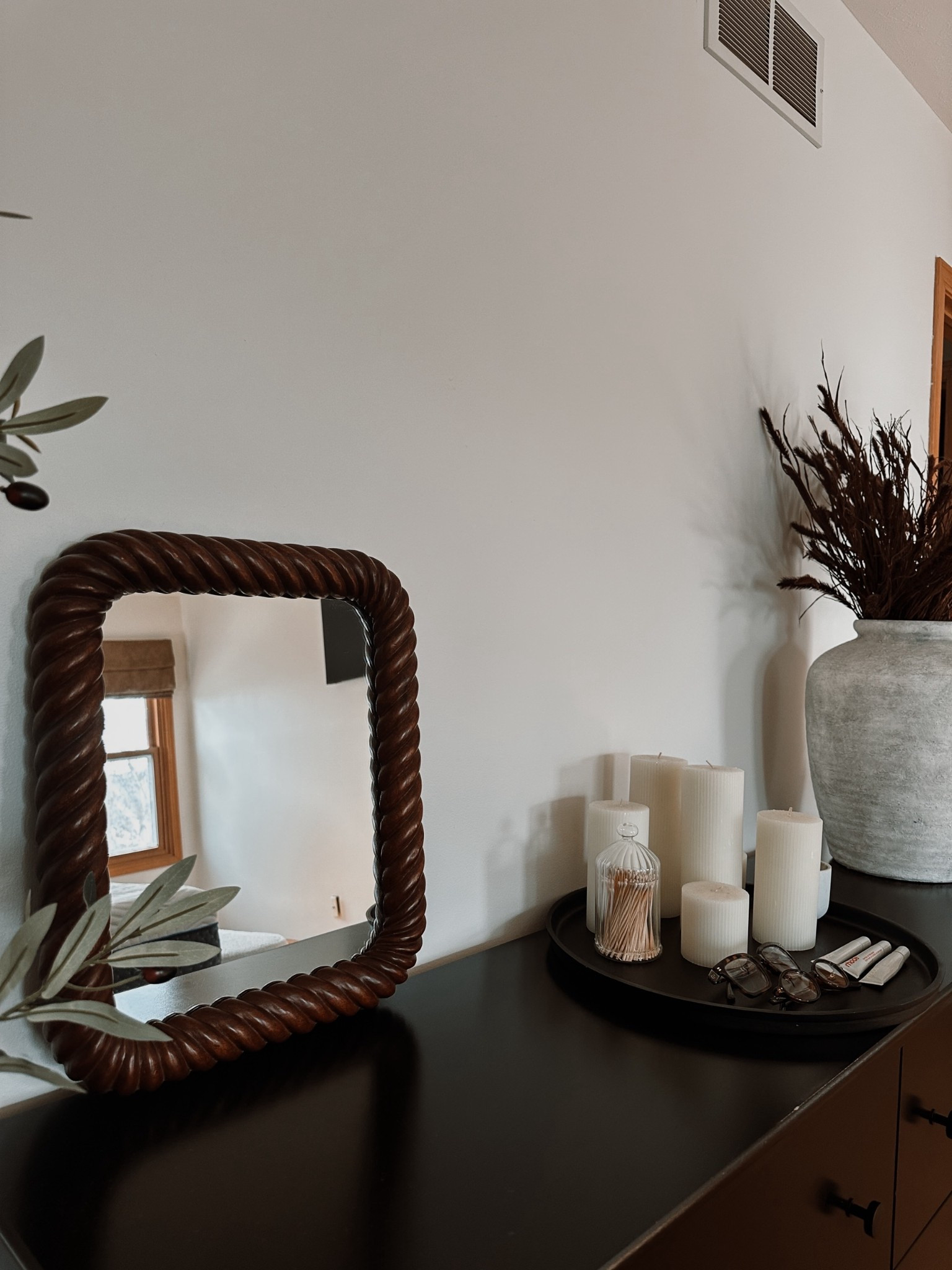 Some moody European transitional home decor 

#LTKHome