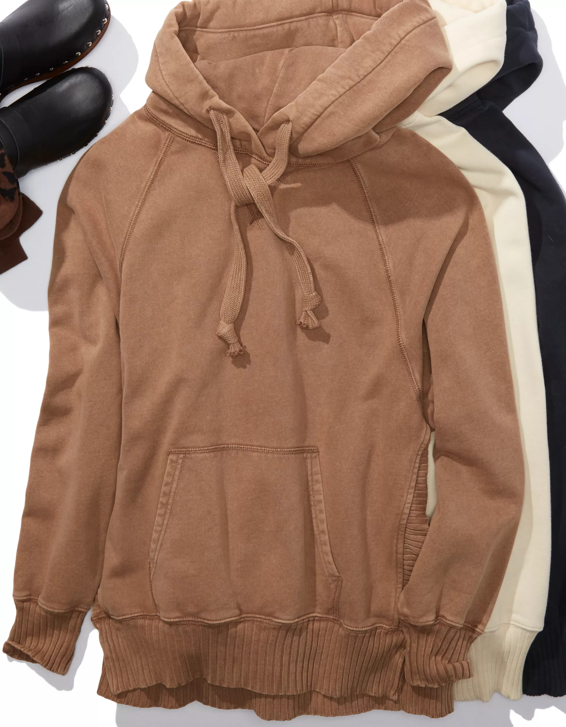 AE Oversized Hangout Hoodie | American Eagle Outfitters (US & CA)