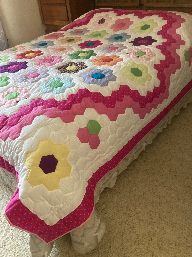 Full/queen Size, Flower Garden, Amish Quilt, Amish Handstitched, Handmade, Pieced Quilt, Traditio... | Etsy (US)