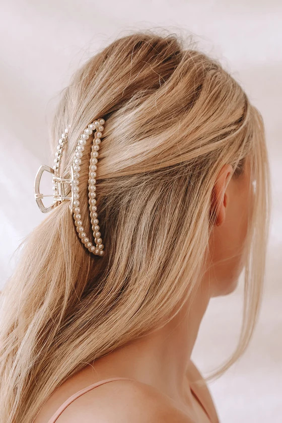 Timeless Piece Gold Pearl Hair Clip | Lulus (US)