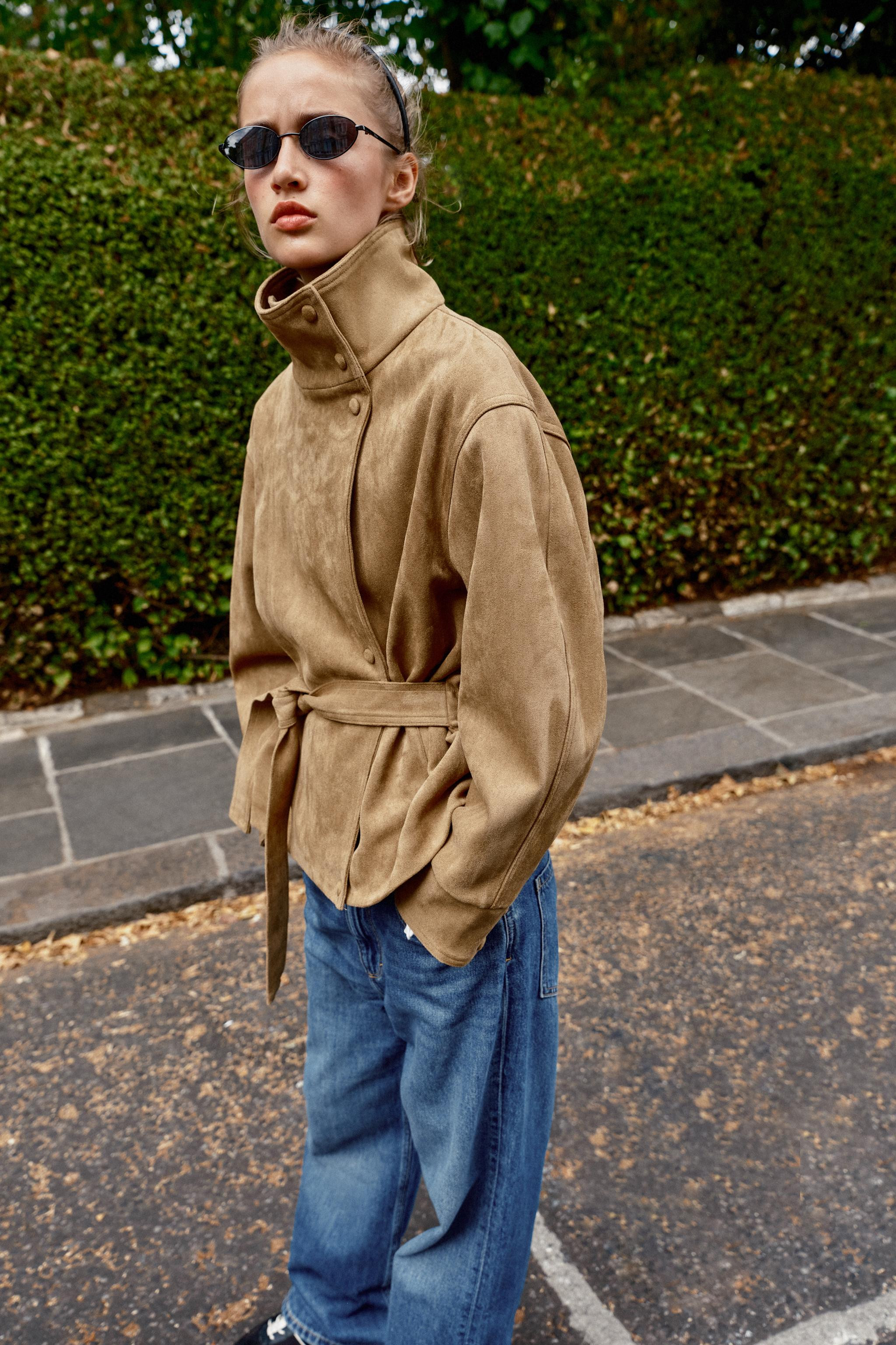 WILDLEDER-OPTIK-JACKE MIT GÜRTEL | Zara DE