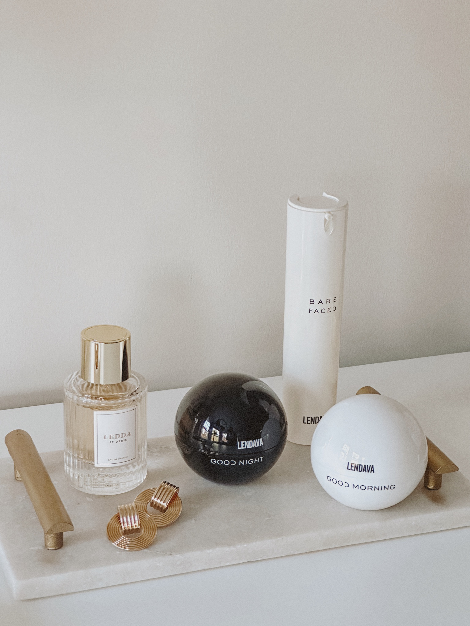 𝑆𝑢𝑛𝑑𝑎𝑦 𝑟𝑒𝑠𝑒𝑡 🧖🏻‍♀️✨🤍☁️

It’s the minimal routine, maximum impact for me // @lendava 

You can shop my skincare & other @lendava products at the links below! 

Don’t forget to follow me to shop my favorite brands, stay up to date on current sales, and to keep up with what’s trending!

#ad #lendava #skincare #itgirl #beautyfavorites #lendavaskin #lendavaskincare #lifestyle #sundayreset #travel #liketkit #shopltk #beauty #sweetcarolinecollection

#LTKGiftGuide #LTKBeauty #LTKFindsUnder100