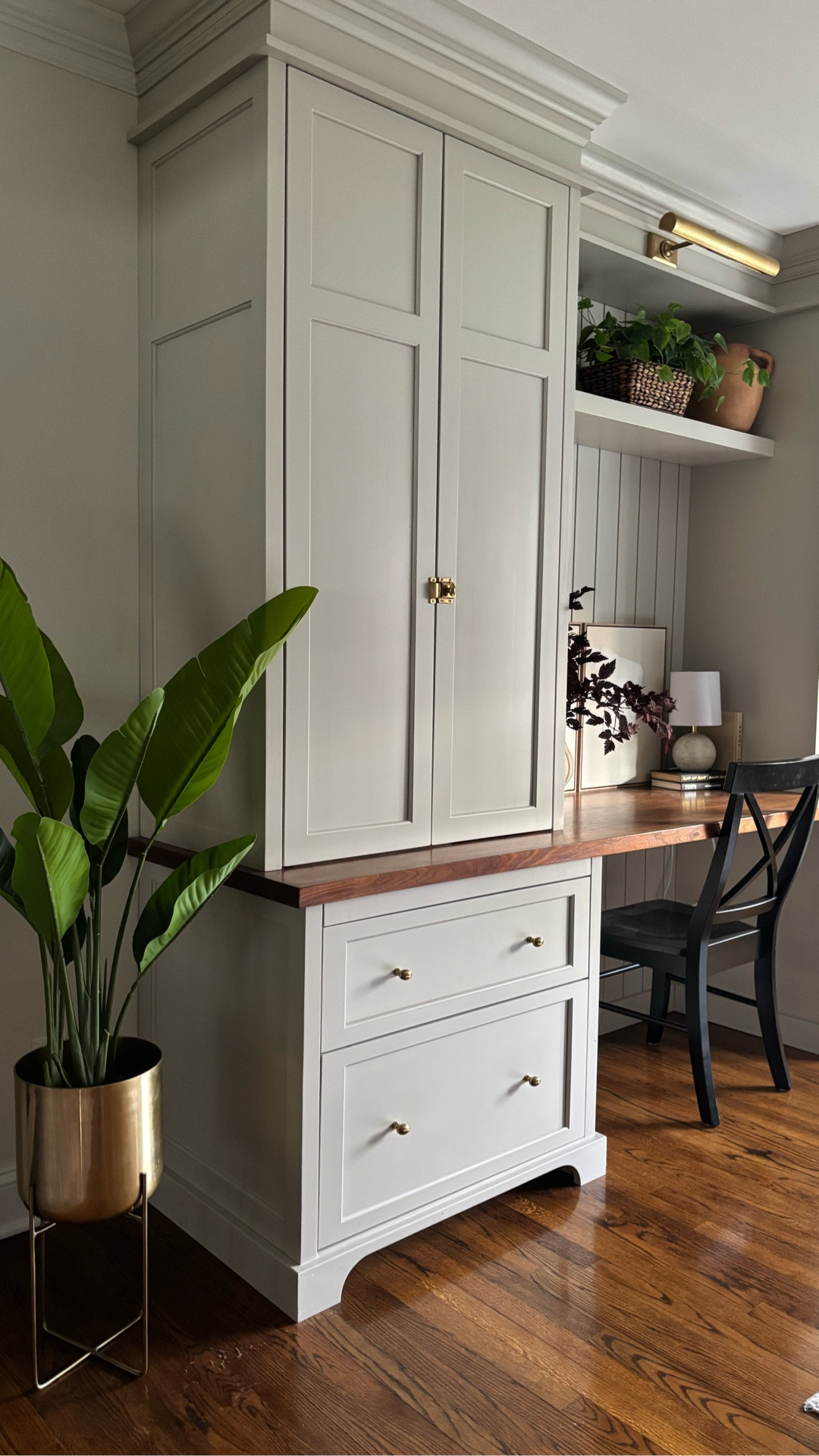 Neutral Home Office Decor 🤎

featuring my new Artificial 4’ Birds of Paradise Plant from Amazon that’s ON SALE right now! 
✨ Get TWO 4 FT plants for UNDER $45! 😵 
👉🏻 Keep one for yourself & Gift the other to someone special this holiday season!

And if you’re on the hunt for a desk chair, I tagged some really beautiful affordable office chairs below! 🪑


#LTKHome #LTKSaleAlert #LTKGiftGuide