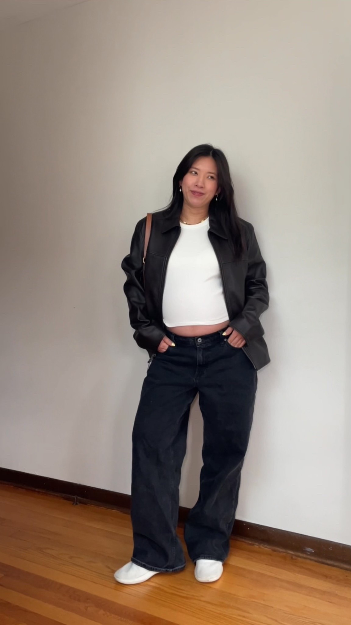 Just a leather jacket with baggy jeans but it’s perfect for pregnancy! The jeans I did size up 2-3 sizes and use a button pin to adjust the waistline throughout the pregnancy but it’s normally TTS



#LTKStyleTip #LTKBump #LTKSaleAlert