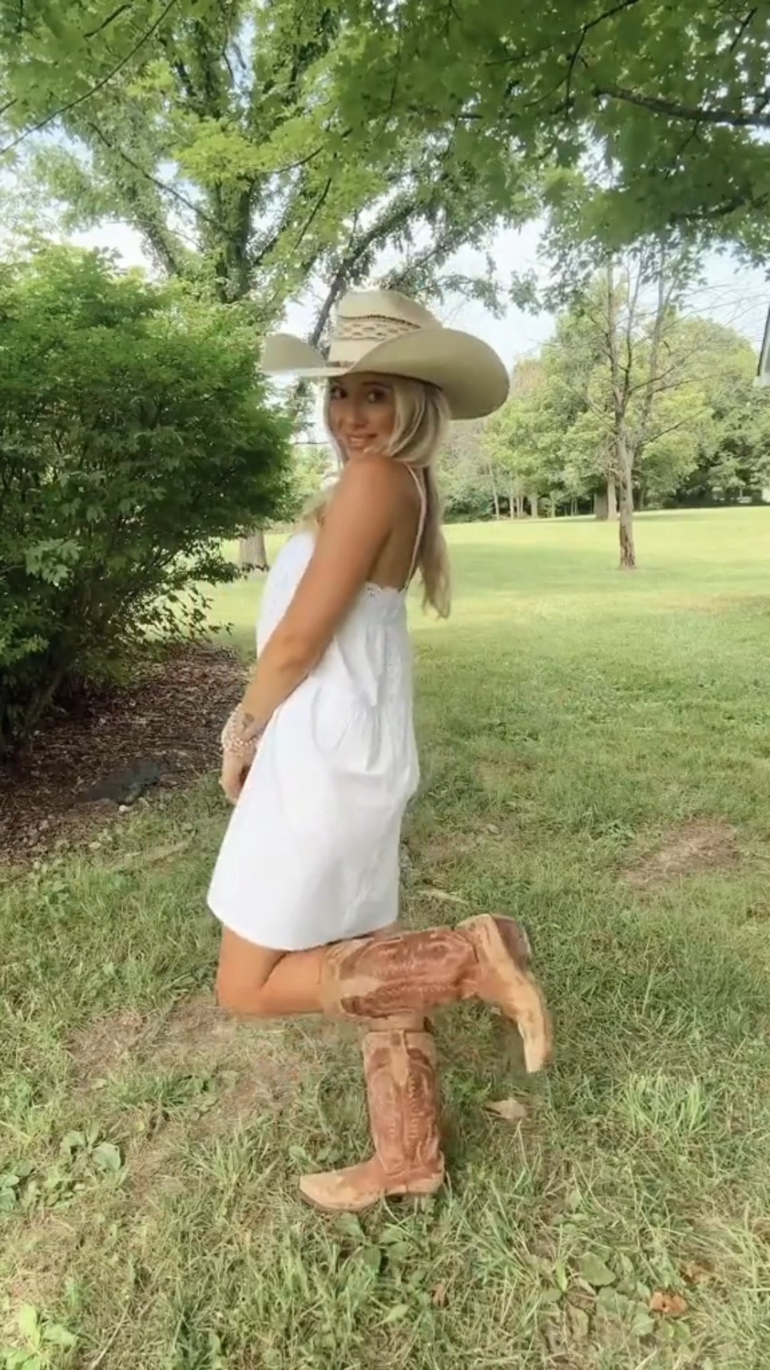 White Dress Season 🌻✨🤍
I rounded up 25 white dresses that are truly wardrobe staples—think timeless, effortless, and endlessly wearable. From casual daytime looks to elevated date nights, white dresses are such a go-to for every season.

✨ Brunch with the girls? I’ve got flowy and feminine.
🤍 Need a casual everyday look? I linked comfy cotton minis and midi staples.
👢 Headed to a country concert or game day? A little white dress and boots always hit.
💍 Bridal events, beach vacations, or just a clean summer look—there’s something in here for every occasion.

White dresses are forever versatile—dress them up with a blazer or heels, or keep it easy with sandals and a denim jacket. Tap to shop all 25 I’ve linked!

#WhiteDressEdit #WardrobeStaples #SummerStyle #WesternBoho #EffortlessStyle #CapsuleCloset #LTKStyle #NeutralOutfits #WesternChic


#LTKU #LTKWedding #LTKStyleTip