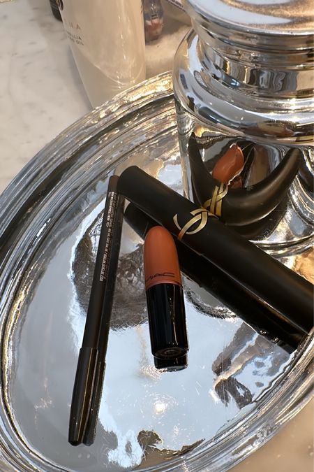 Soft neutral lipstick combo

Chestnut lip liner and Velvet Teddy lipstick completed with YSL mascara 

#makeup
#lipstick
#springmakeuo

#LTKSeasonal #LTKfindsunder100 #LTKbeauty