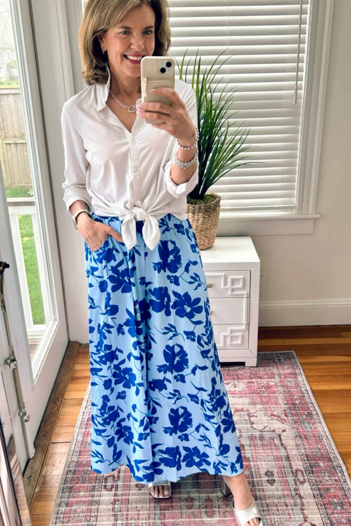Beachy wedding or other fun spring summer event idea. These pants are incredibly comfortable pull on elastic waist, true to size several options dress it up dress them down.