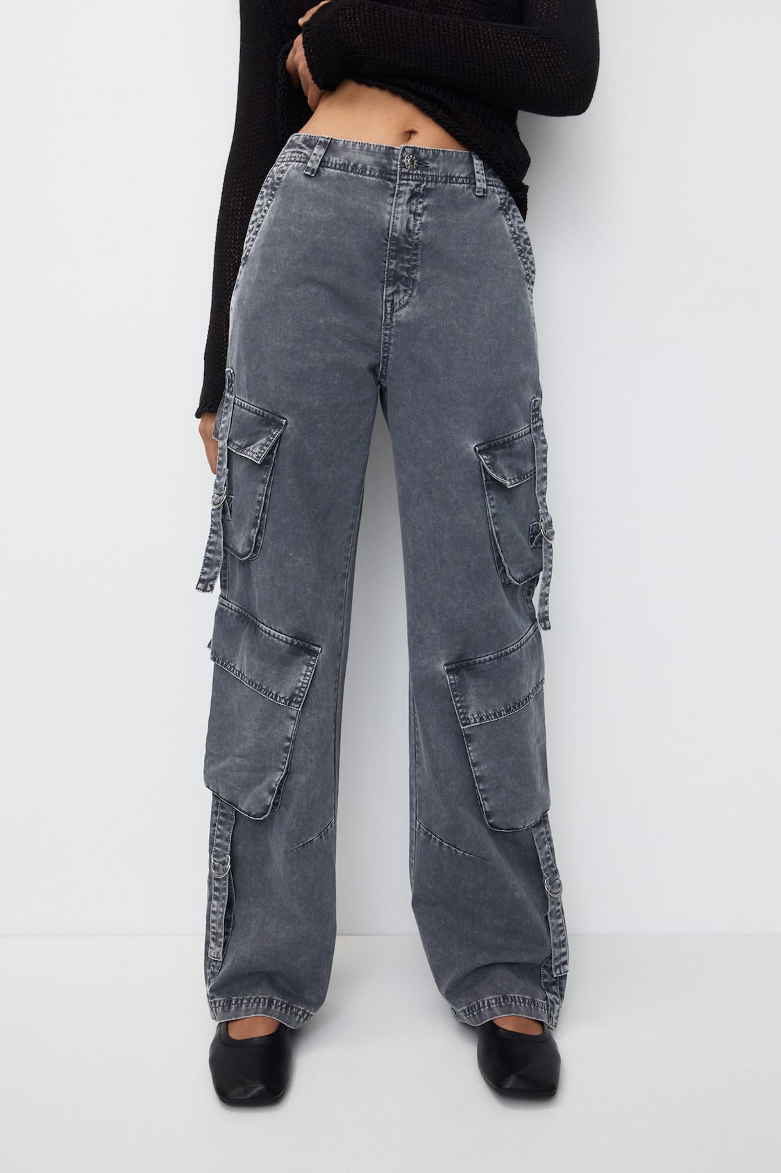 Cargobroek met meerdere zakken en bandjes | PULL and BEAR NL